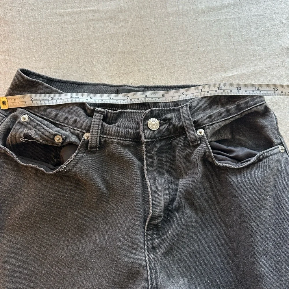 White Fox Women’s Classic Straight-Leg Jeans in Distressed Black Size Small chic - Picture 5 of 8